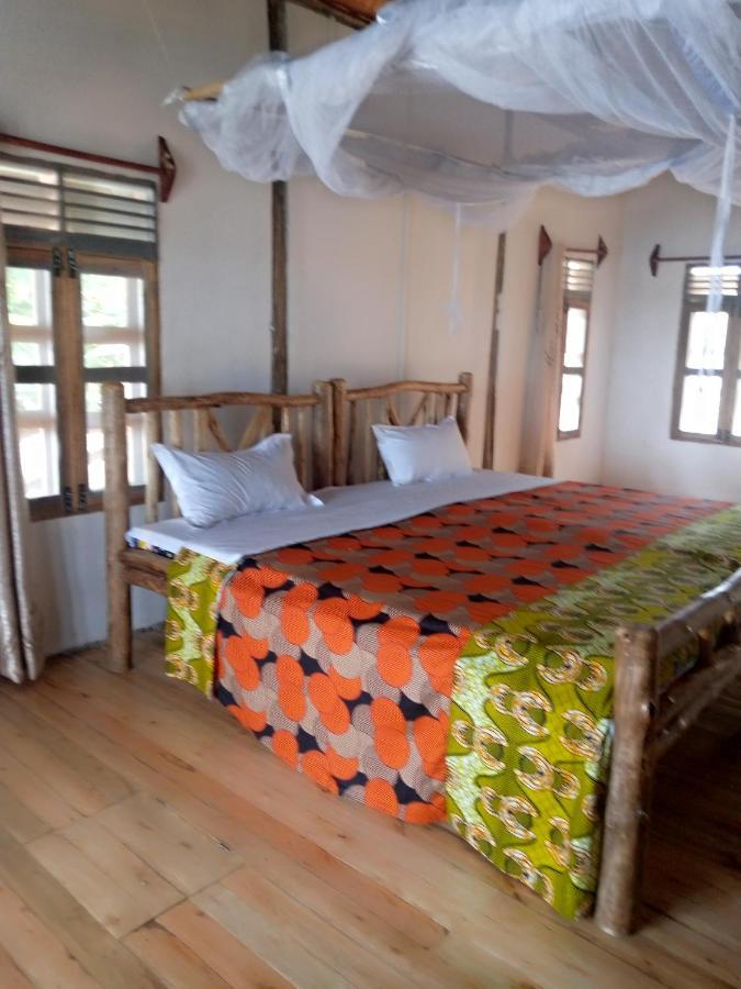 Tembo Safari Lodge Katunguru Buitenkant foto