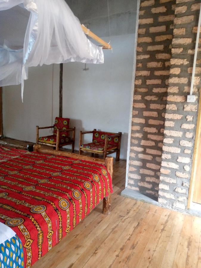 Tembo Safari Lodge Katunguru Buitenkant foto