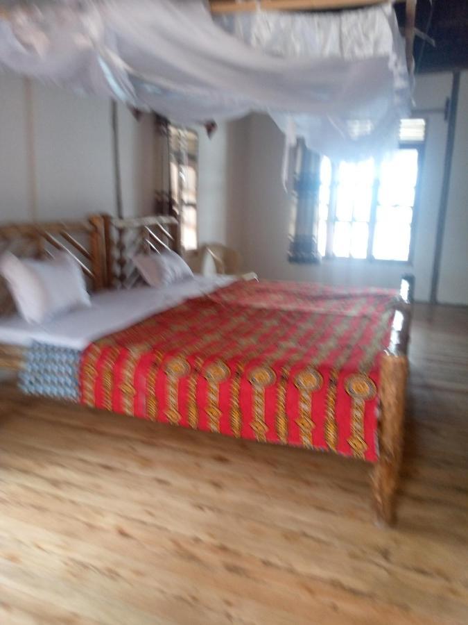 Tembo Safari Lodge Katunguru Buitenkant foto
