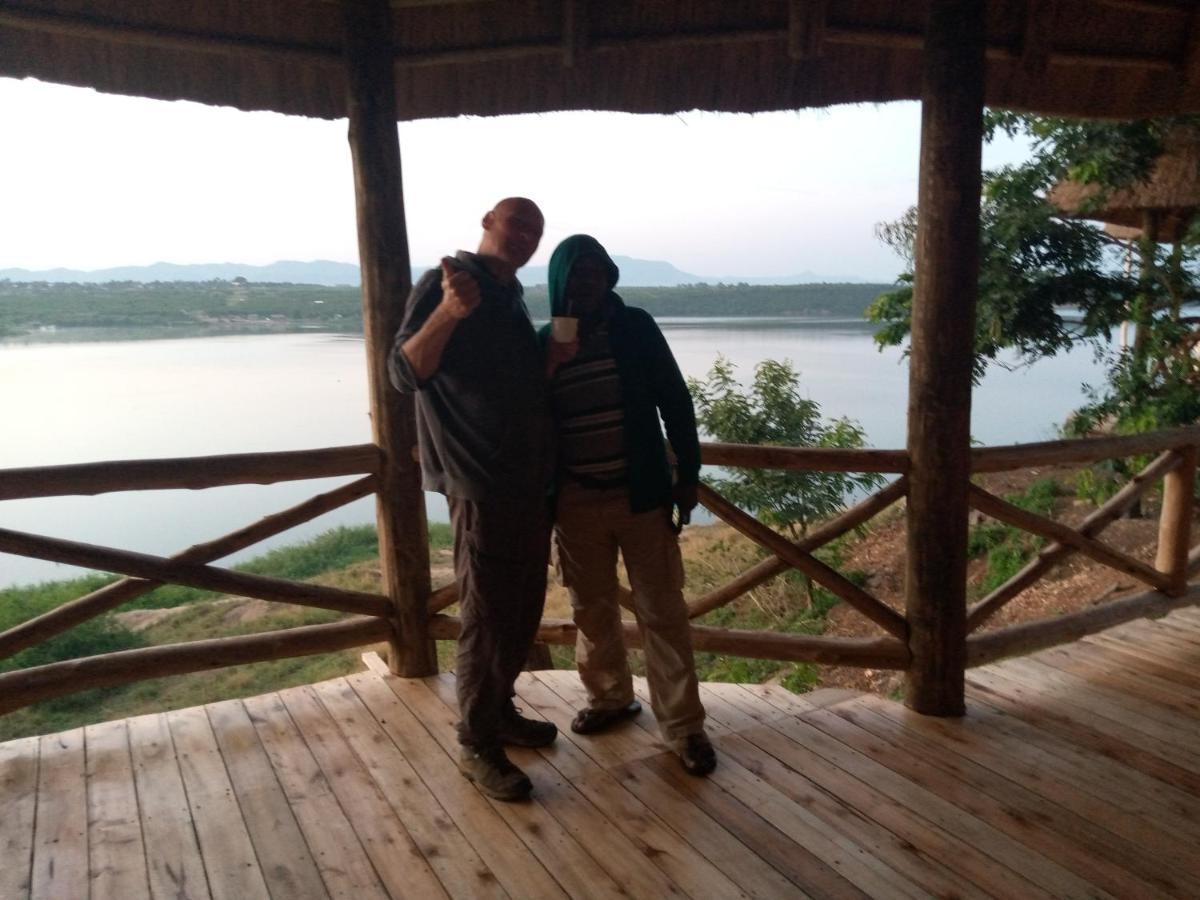 Tembo Safari Lodge Katunguru Buitenkant foto