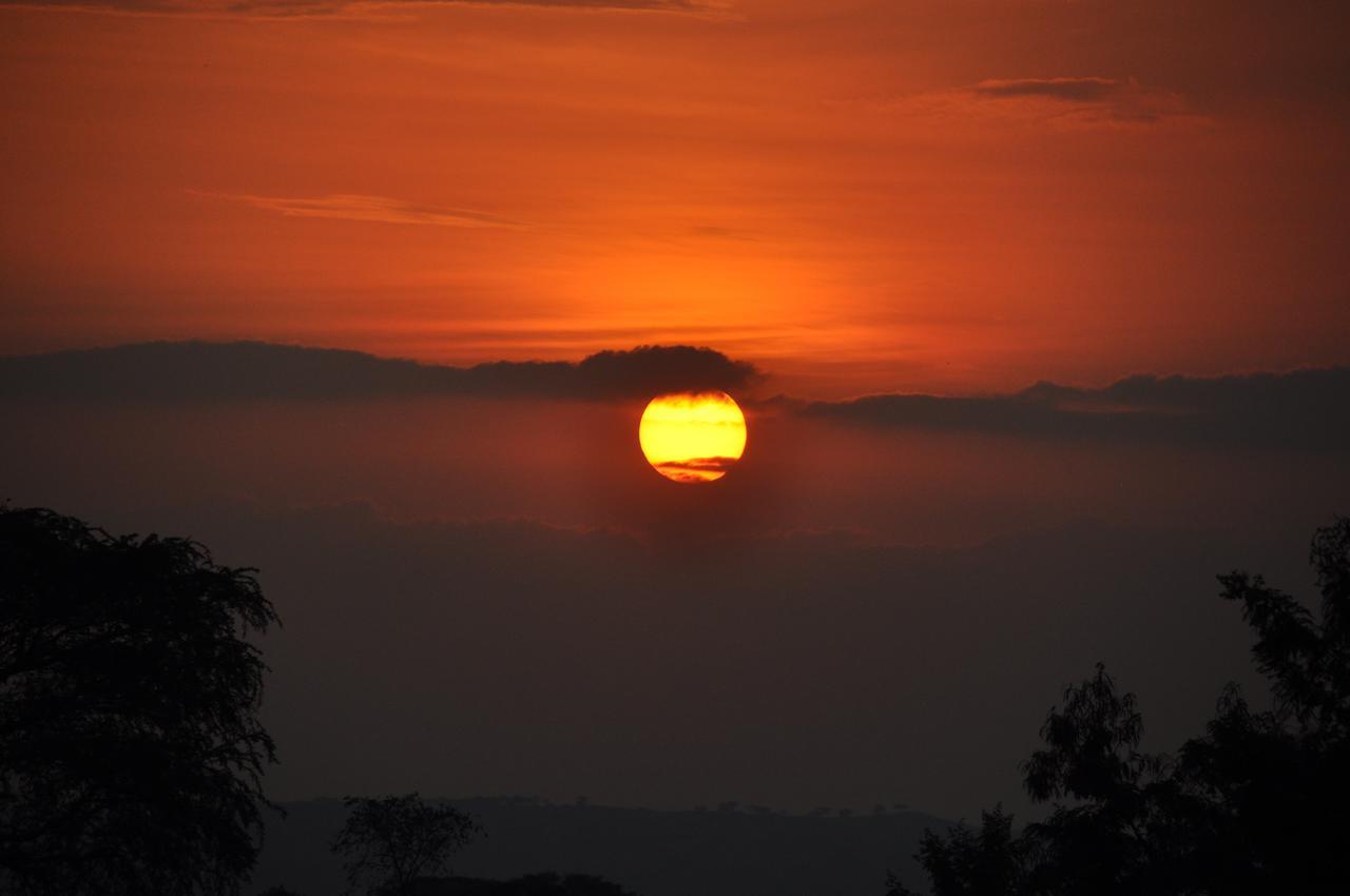 Tembo Safari Lodge Katunguru Buitenkant foto