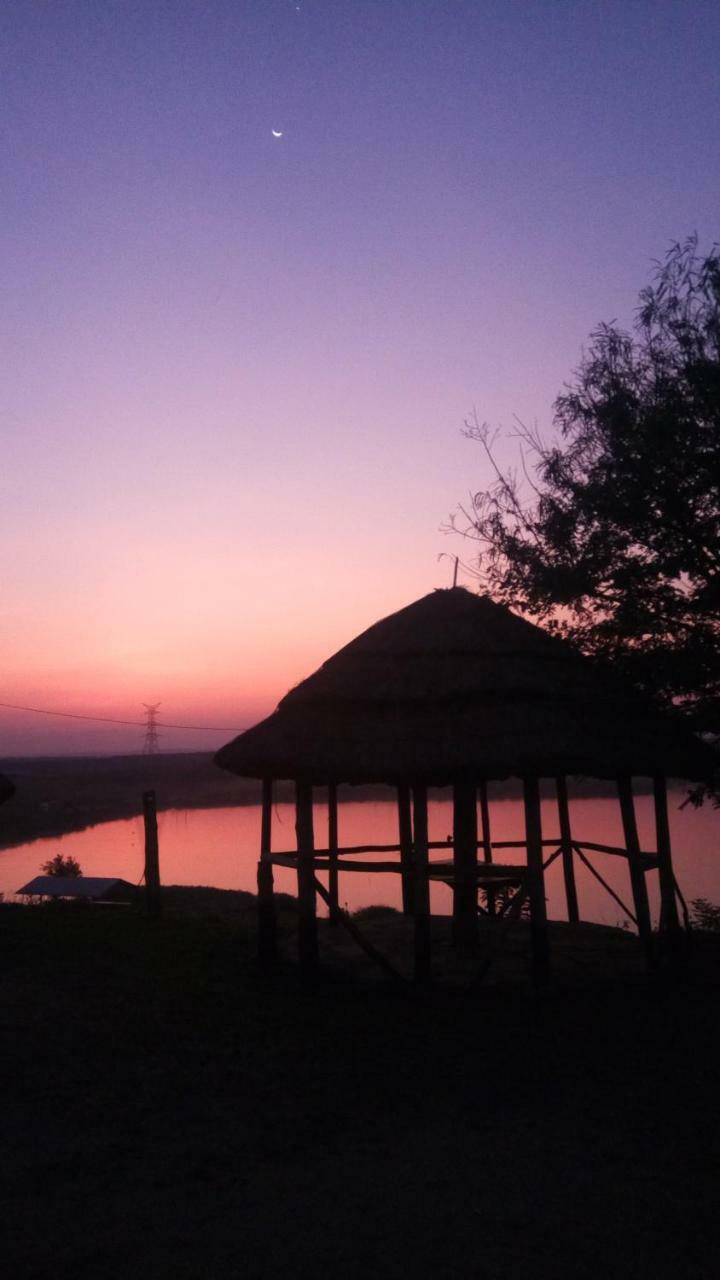 Tembo Safari Lodge Katunguru Buitenkant foto