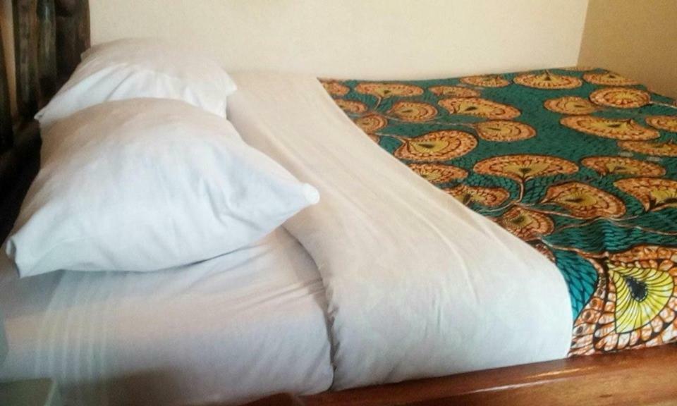 Tembo Safari Lodge Katunguru Buitenkant foto