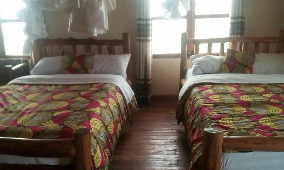 Tembo Safari Lodge Katunguru Buitenkant foto