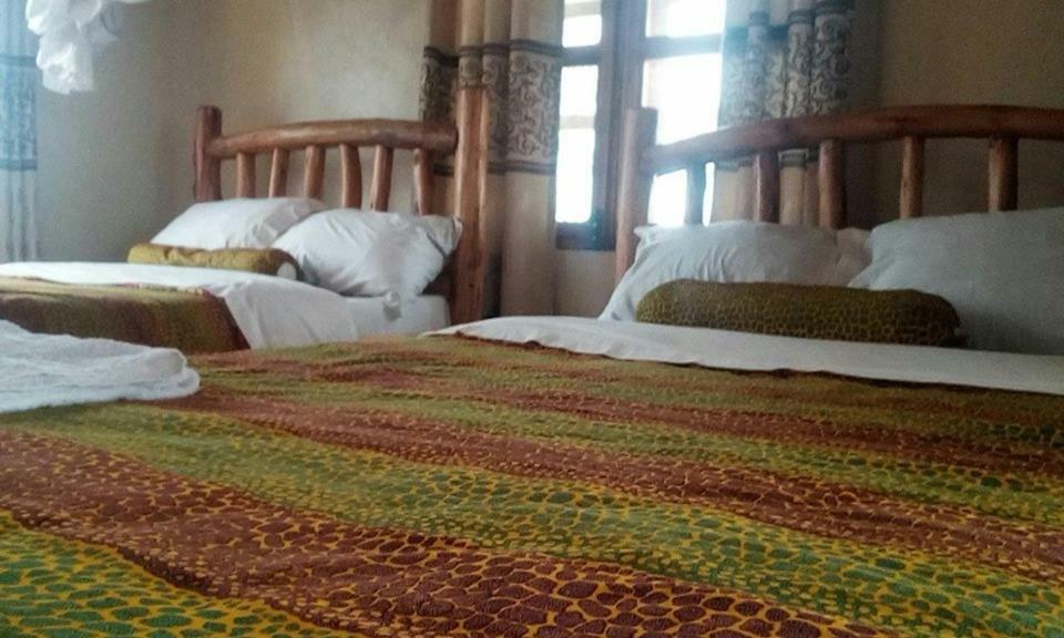 Tembo Safari Lodge Katunguru Buitenkant foto