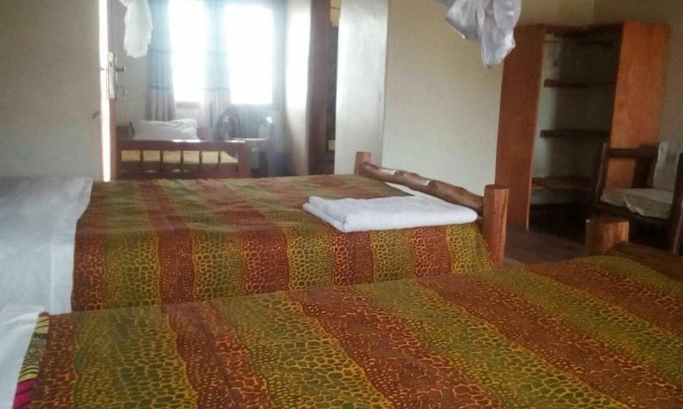 Tembo Safari Lodge Katunguru Buitenkant foto