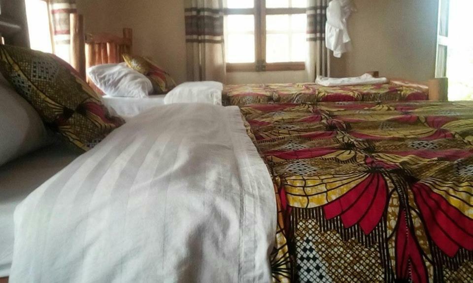 Tembo Safari Lodge Katunguru Buitenkant foto